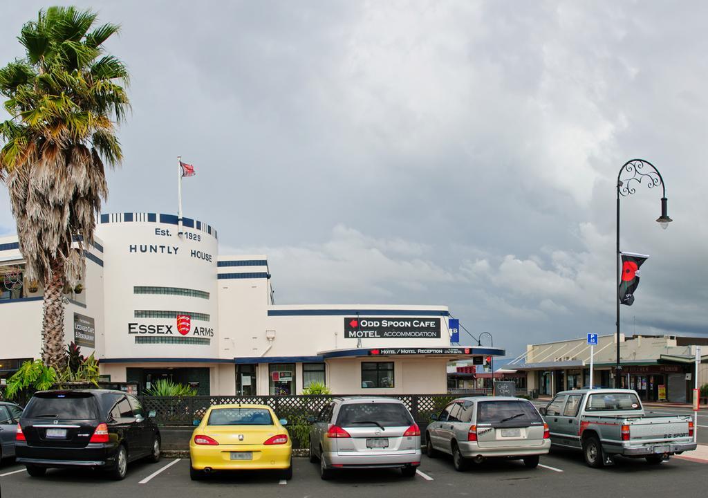 Essex Arms Motel Хънтли Екстериор снимка