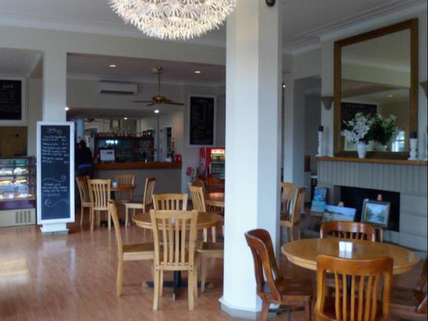 Essex Arms Motel Хънтли Екстериор снимка